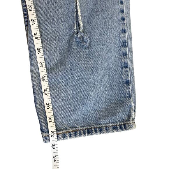 Lenny Upcycled Vintage Levi’s Jeans Light Wash Distressed Ripped Mom Jeans - Picture 12 of 16
